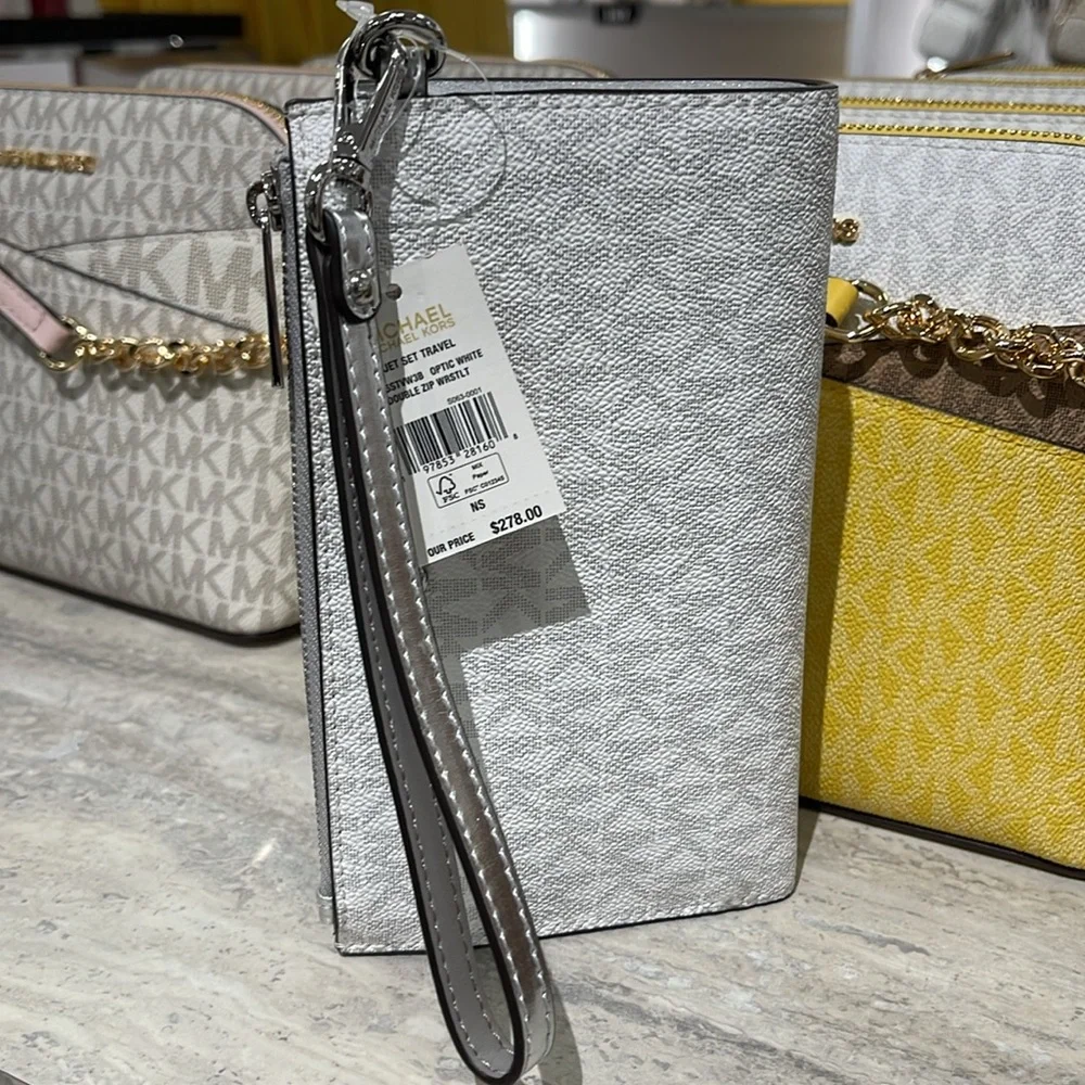 Michael Kors Jet Set Travel Large Embellished Signature Logo Wristlet Wallet Phn